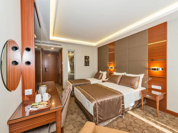 Glorious Hotel 3