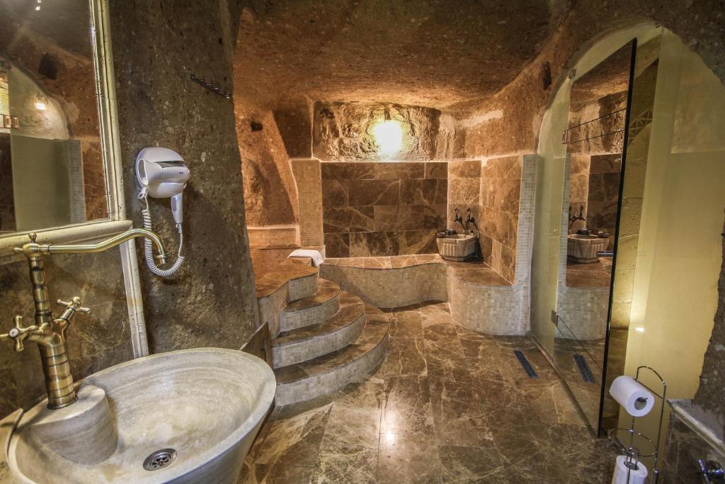 Heaven Cave House 3