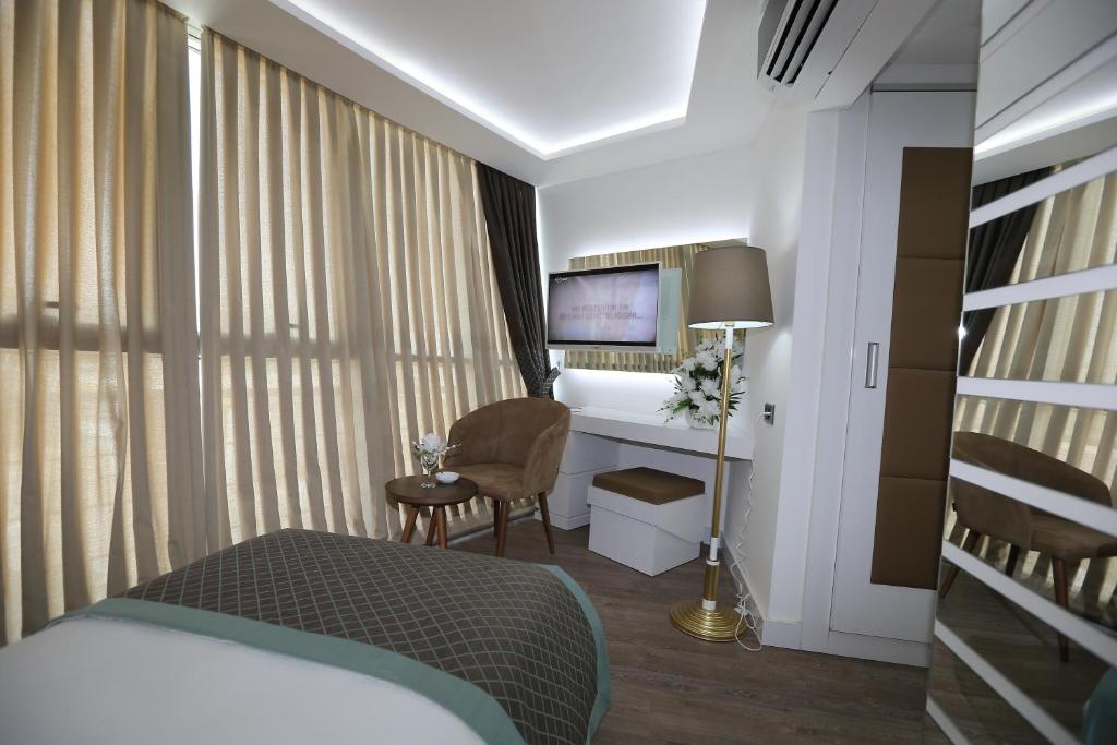 Elips Royal Hotel  4