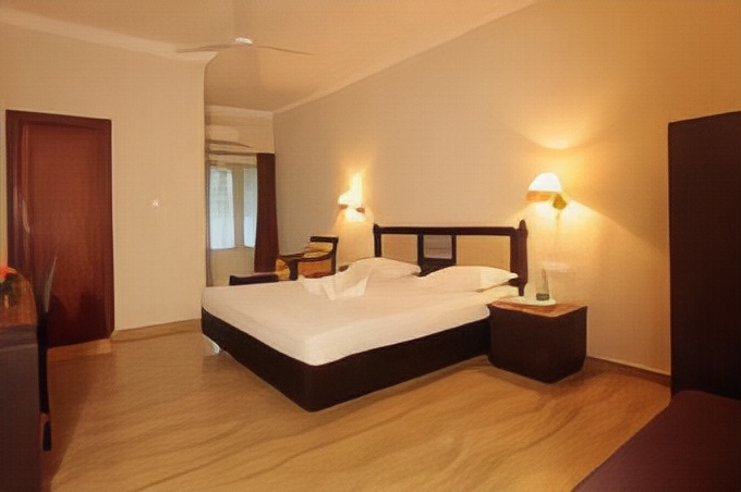Silver Crest Hotel 1