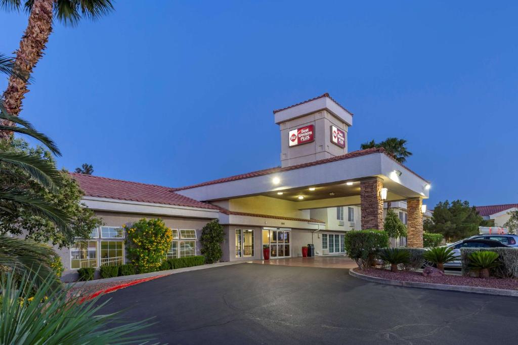 Best Western Plus  2