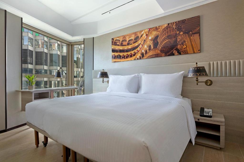 Alexandra Hotel 3