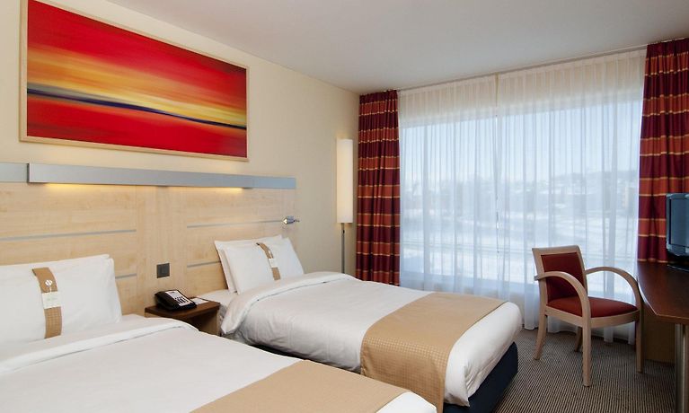 Holiday Inn Express Hotel 1