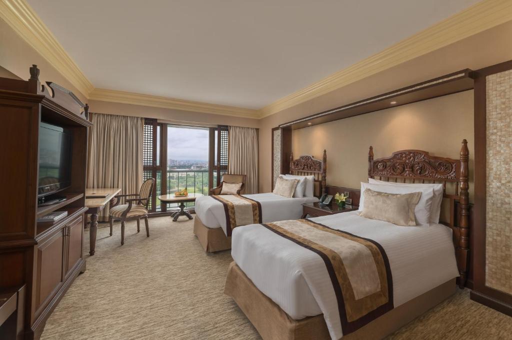 The Manila Hotel 3