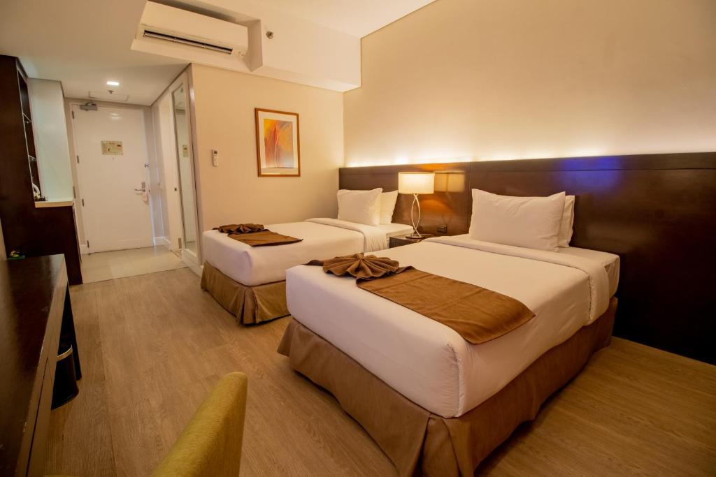 Harolds Hotel 2