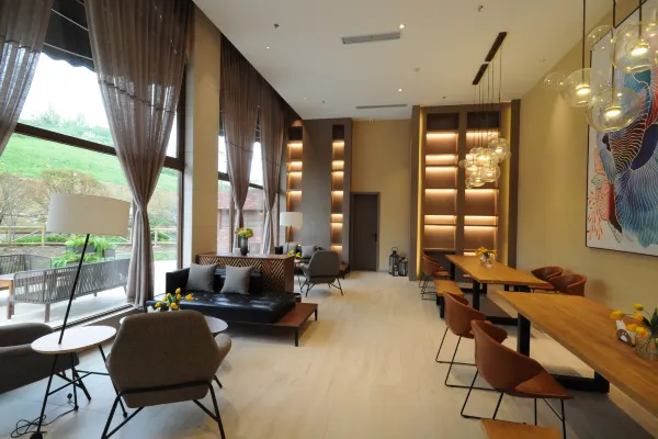 Fangcaodi Hotel 49