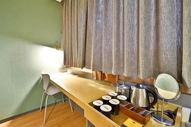 Bay Hound Hotel 9