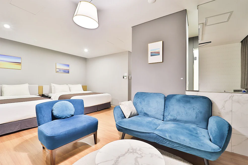 Bay Hound Hotel 15