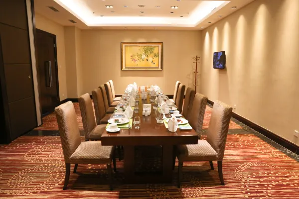 Airport JianGuoYinPu Hotel 63