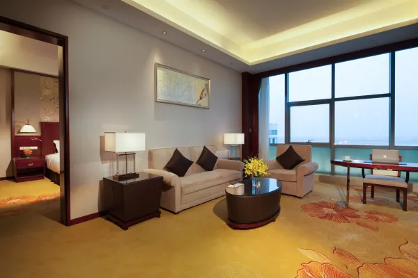 Airport JianGuoYinPu Hotel 13