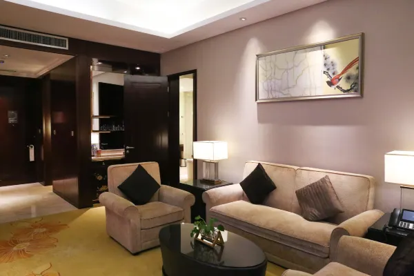 Airport JianGuoYinPu Hotel 20