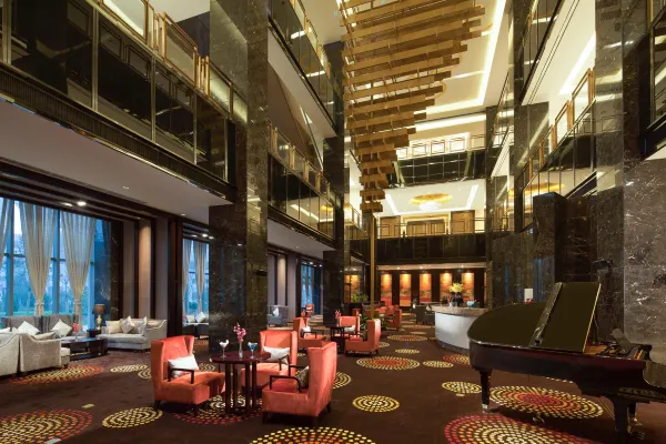 Airport JianGuoYinPu Hotel 76