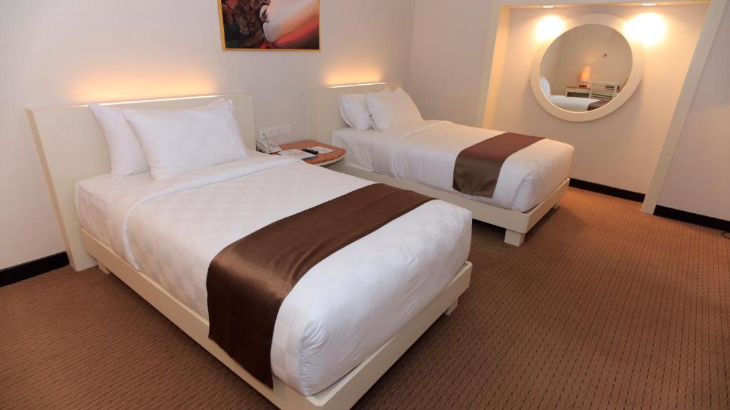 Beverly Hotel Batam 1