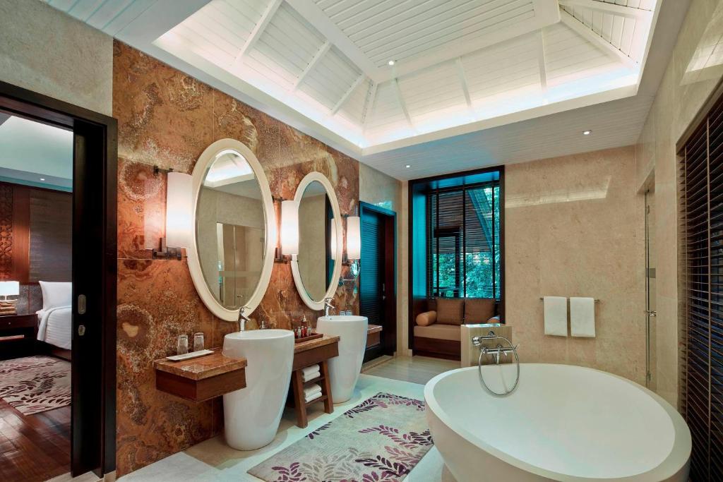 Mulu Marriott Resort & Spa 3