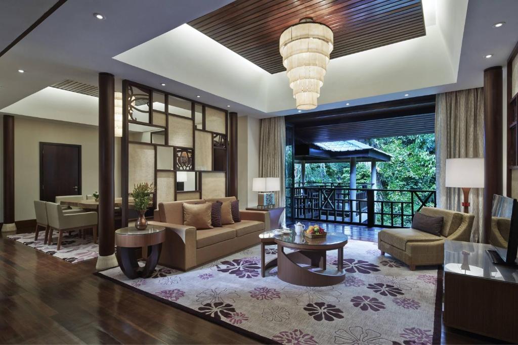 Mulu Marriott Resort & Spa 8
