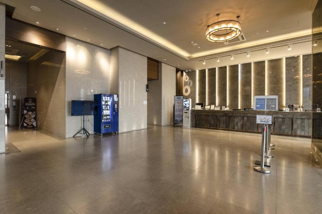 Western Grace Hotel 2