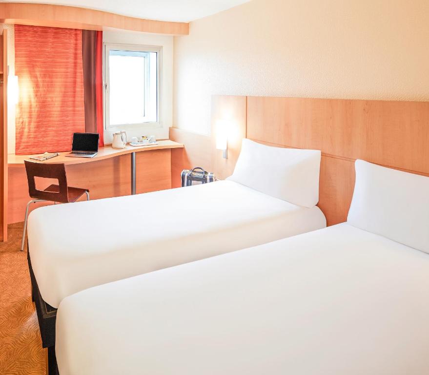 Ibis London 1