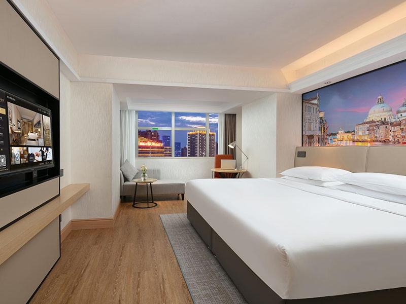Vienna International Hotel  1