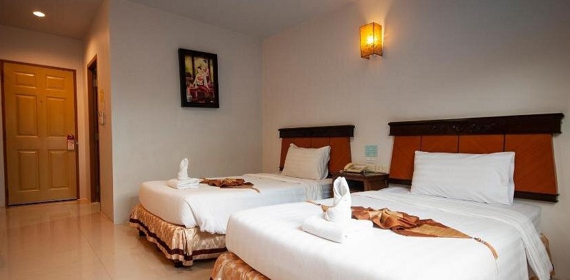 Grand Room Hotel 1