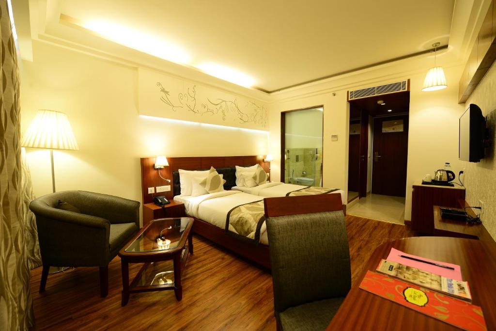 Regent Grand Hotel 3