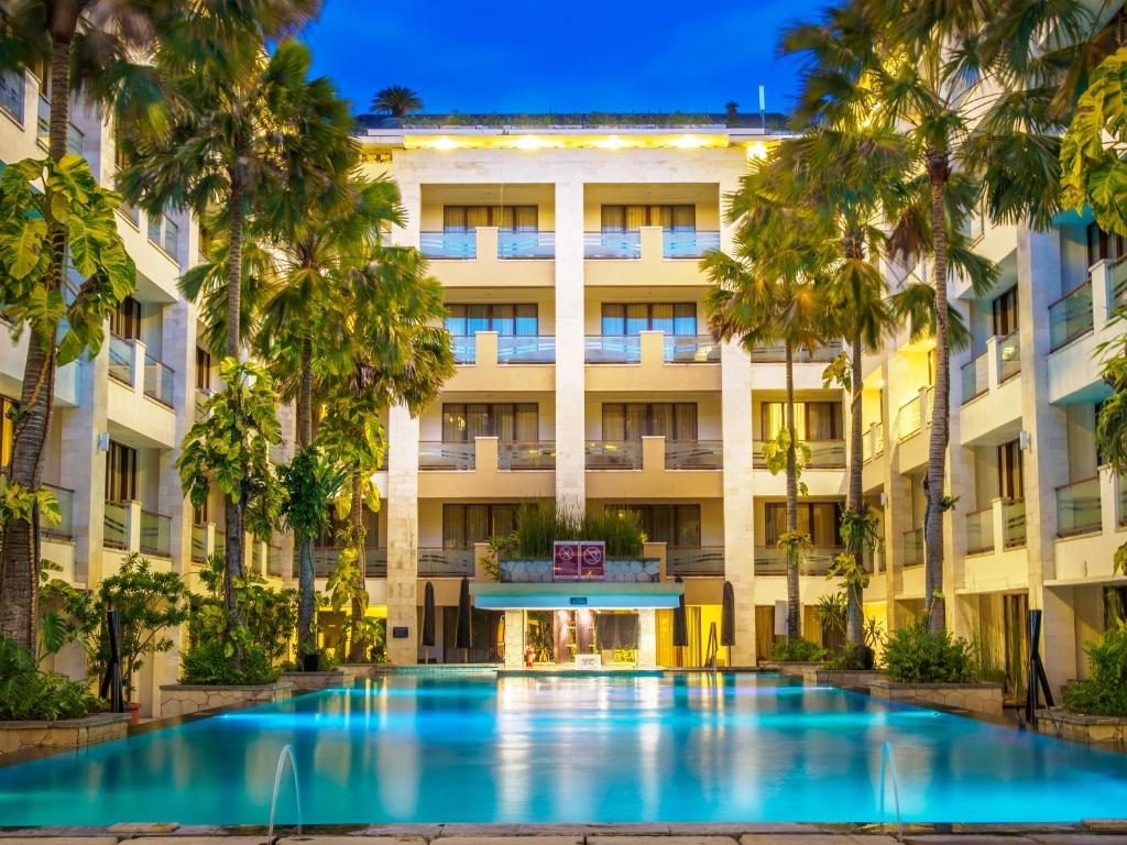 ASTON Kuta Hotel and Residence 6