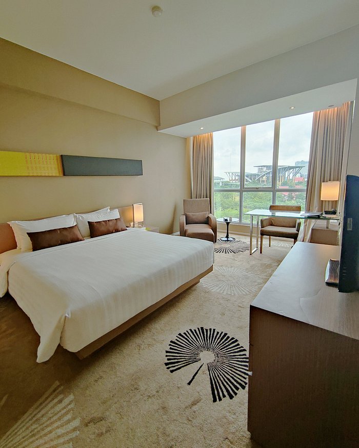The Premier Hotel 1