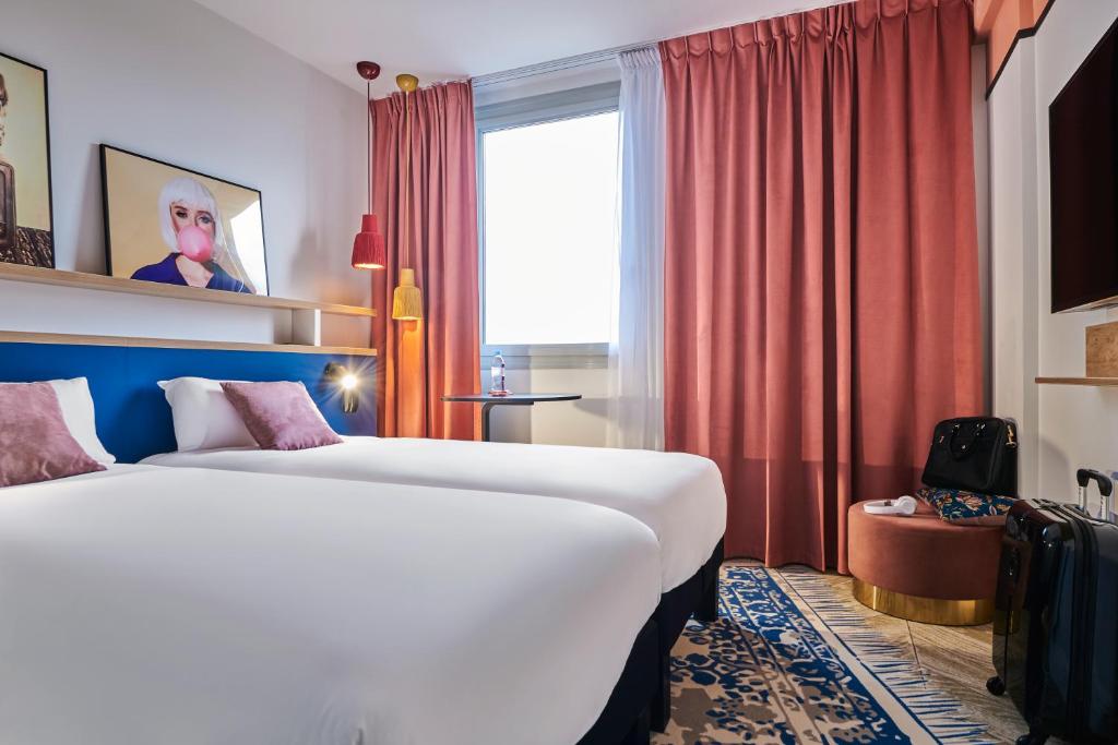 Ibis Styles 1