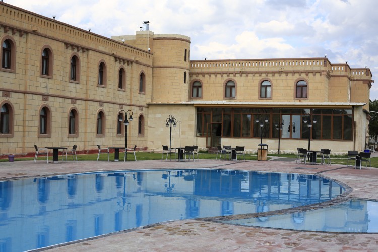 Alp Hotel 1