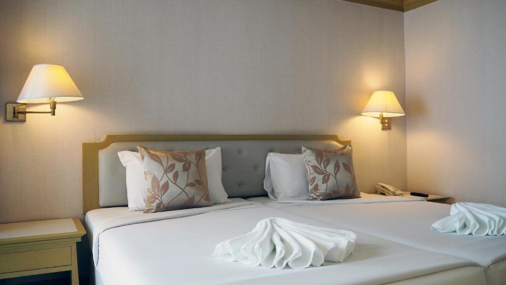 City Beach Resort 1