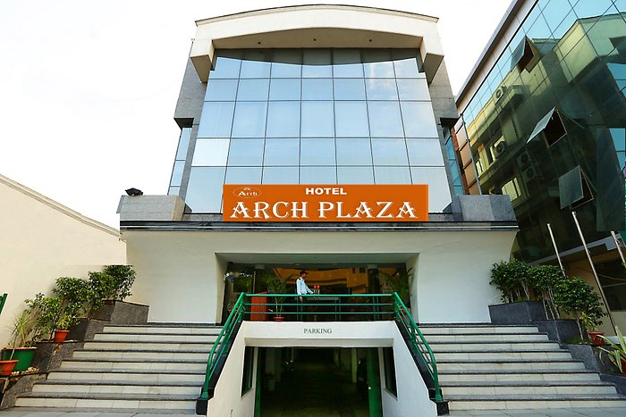 Hotel Arch Plaza 1