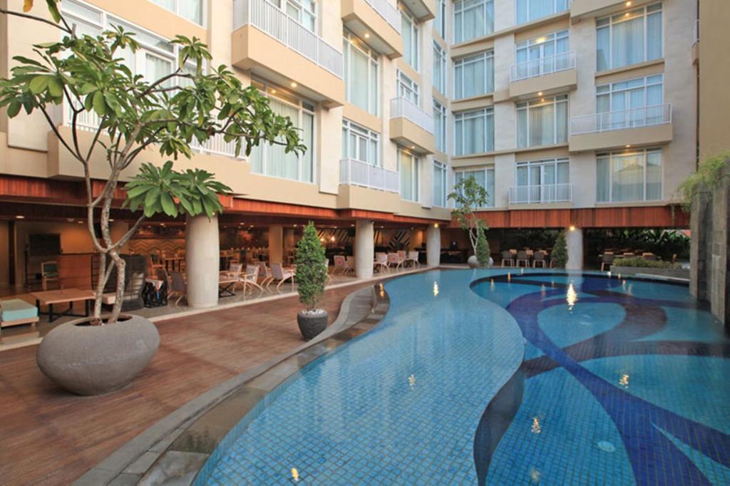 Bedrock Hotel Kuta 4