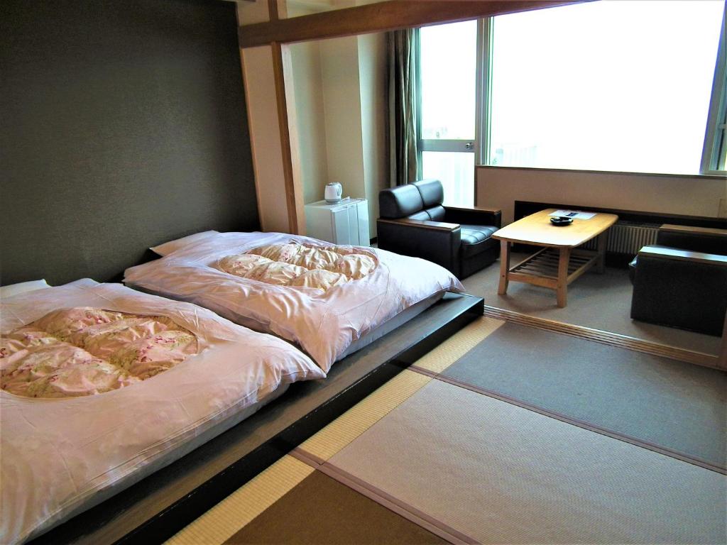 Daiwa Ryokan Lake Toya 1