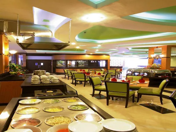 Orchardz Hotel Jayakarta 4