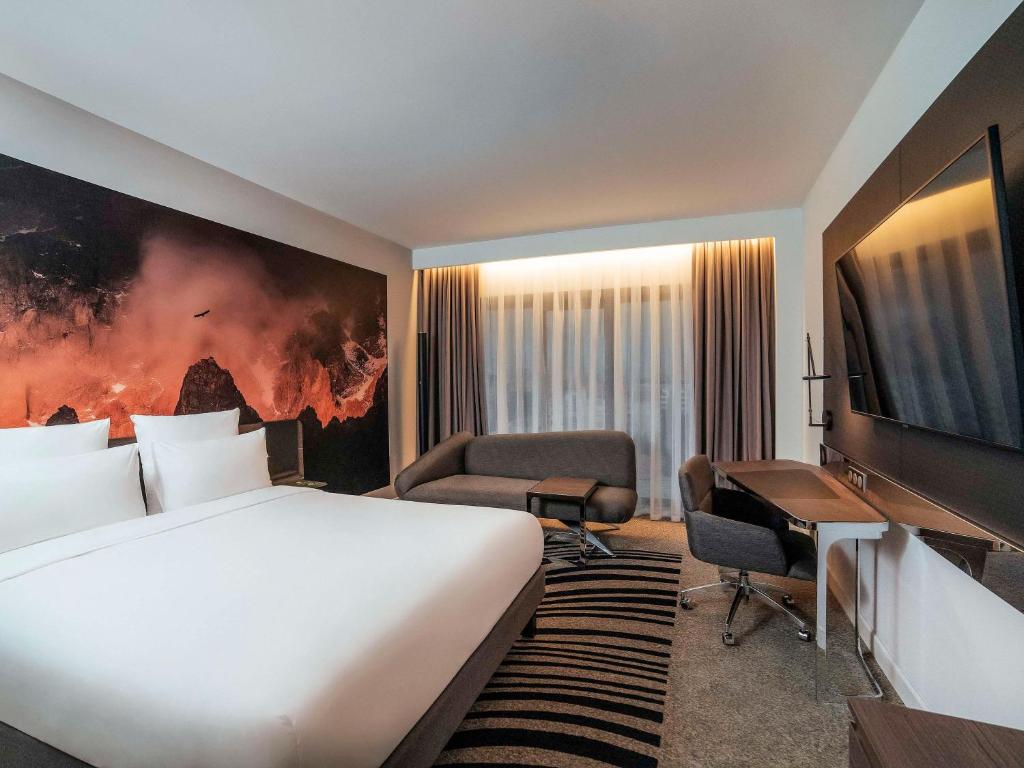  Novotel Bishkek City Center 1