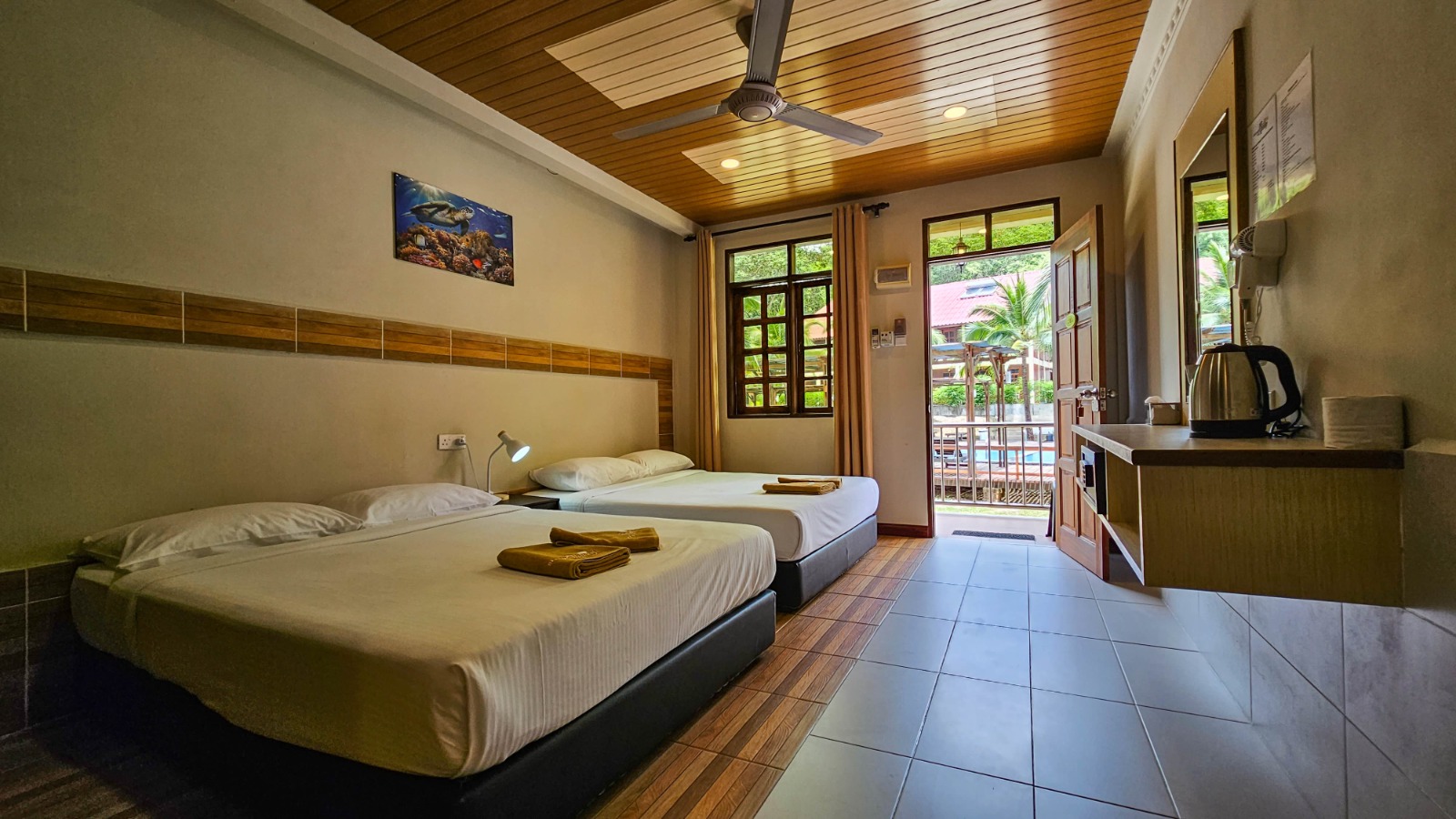 Deluxe Room, Redang Holiday Beach Resort  1
