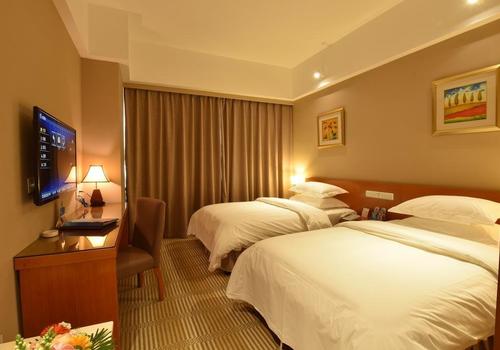 Longteng Hotel, Kunming 1