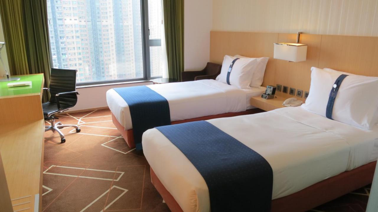 Holiday Inn Express Kowloon, Hong Kong 1