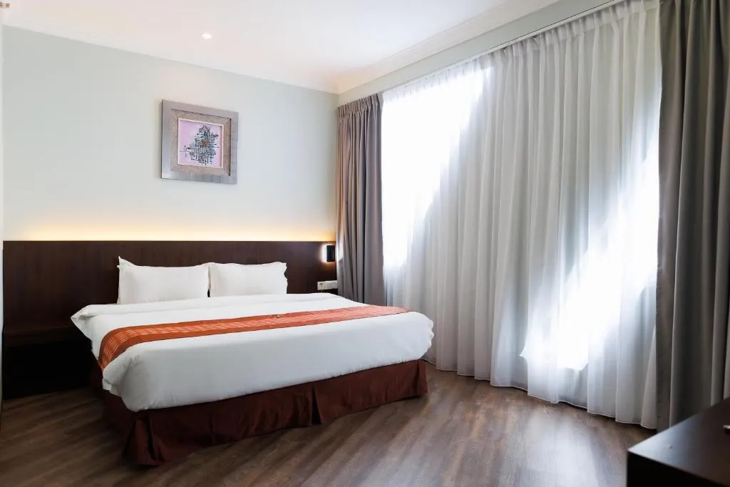 56 Hotel 1