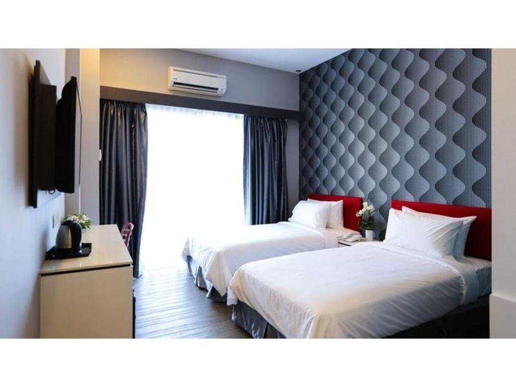 Cenang Plaza Beach Hotel 1