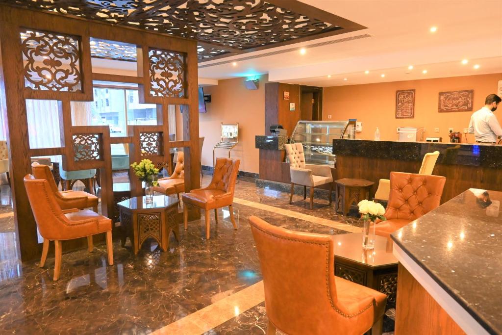Crystal Plaza Al Majaz Hotel 4