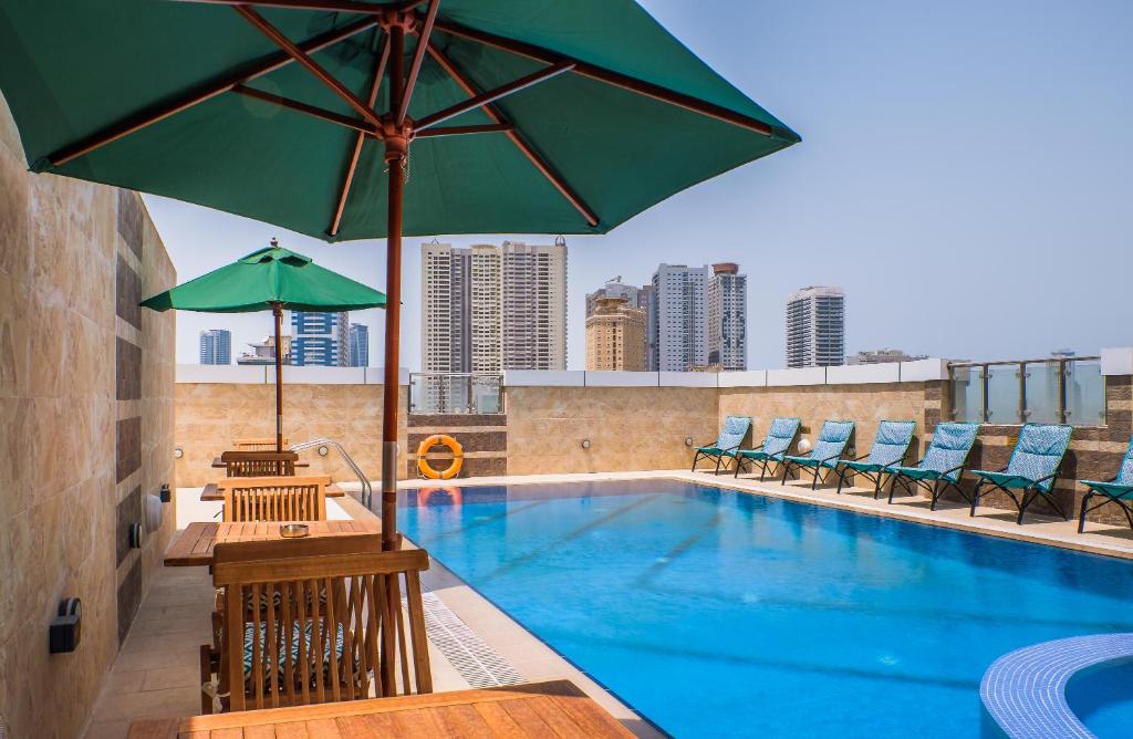 Crystal Plaza Al Majaz Hotel 2