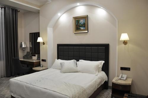 Parliament Palace Hotel 1