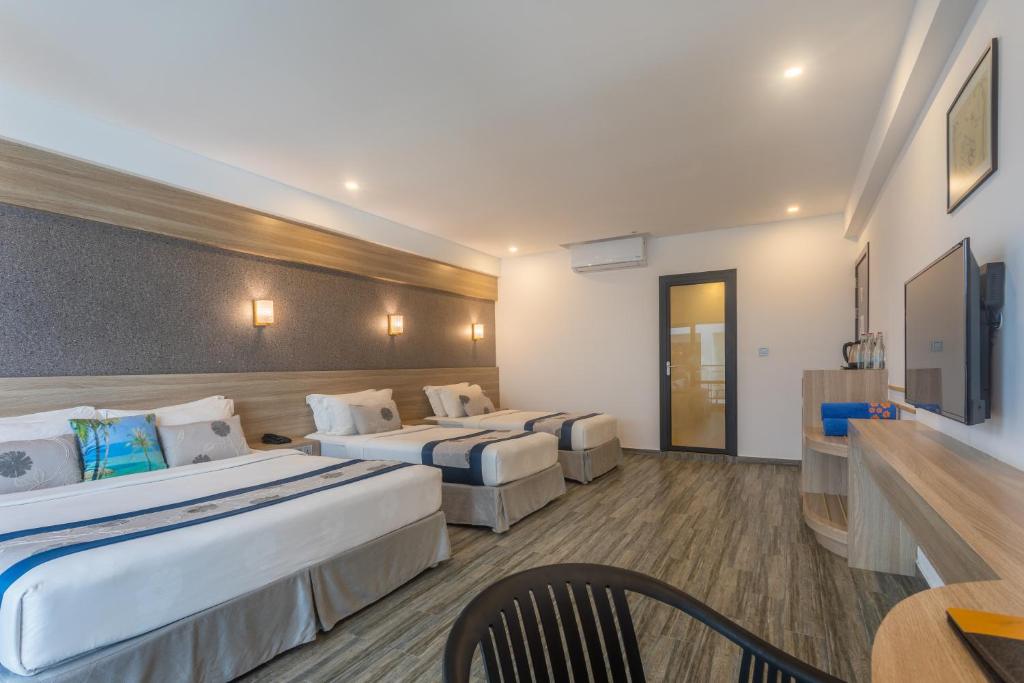 Kaani Grand Seaview 15
