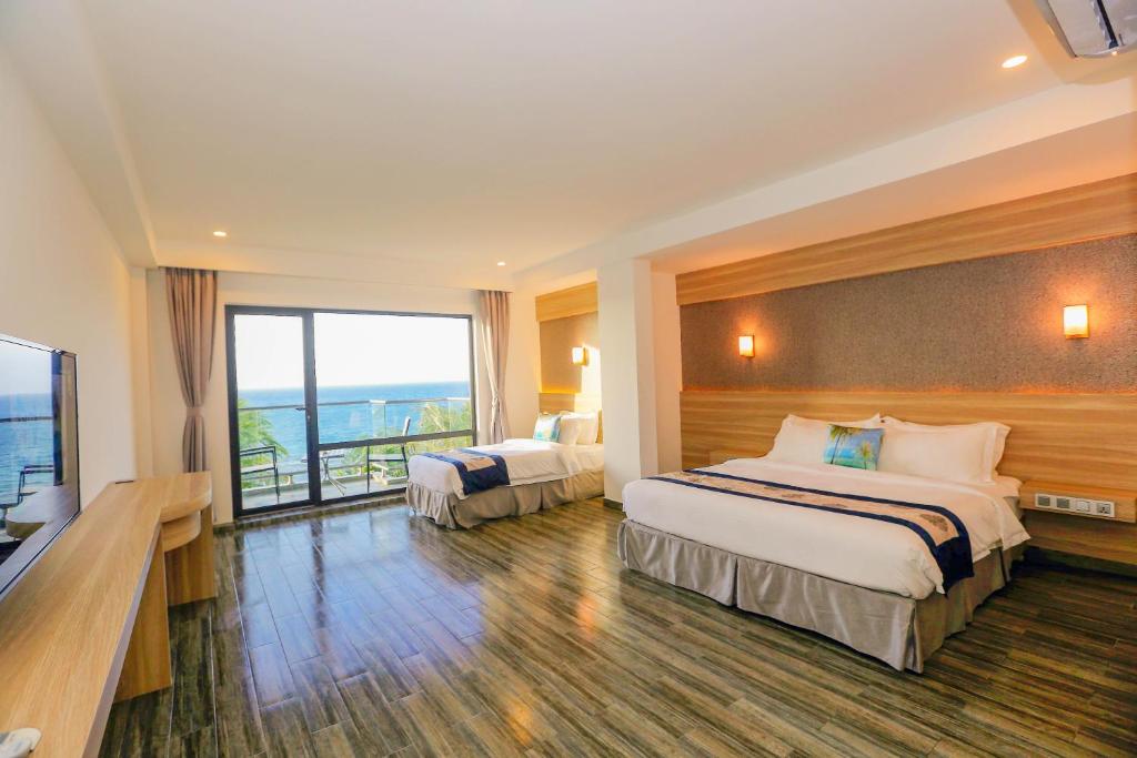Kaani Grand Seaview 12
