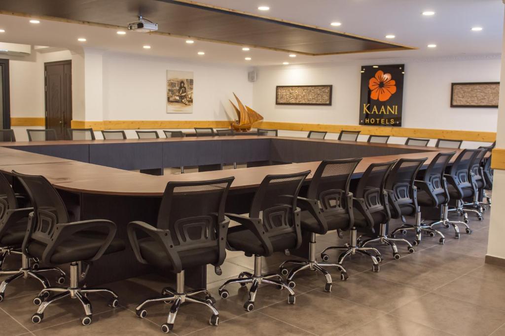 Kaani Grand Seaview 18