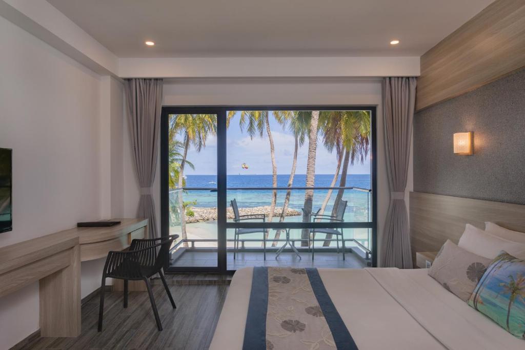 Kaani Grand Seaview 8