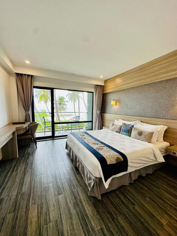 Kaani Grand Seaview 6
