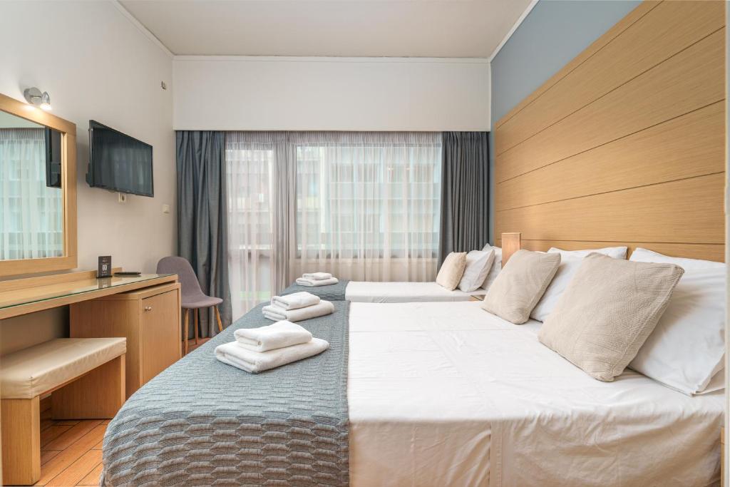 Parnon Hotel 4