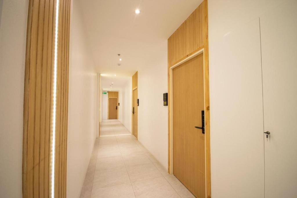 Analynn Hotel 9
