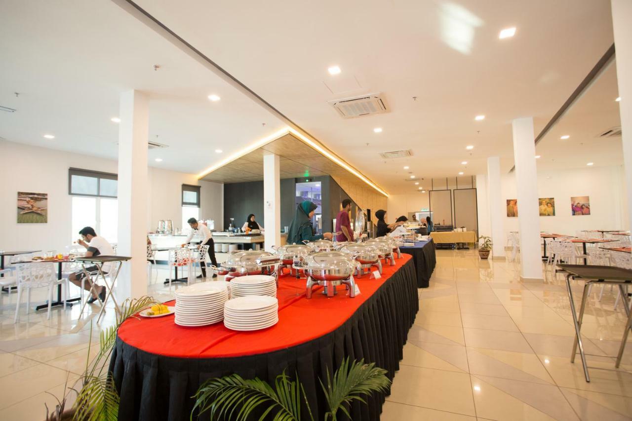 Hotel Adya Express Chenang 4